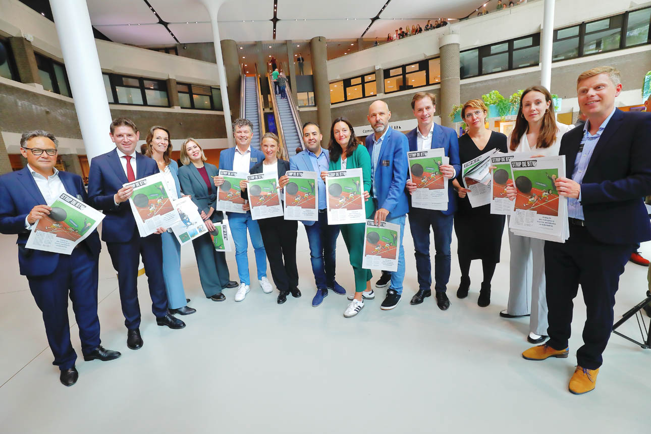 Fotografie van petitie overhandiging 2e kamer Den Haag